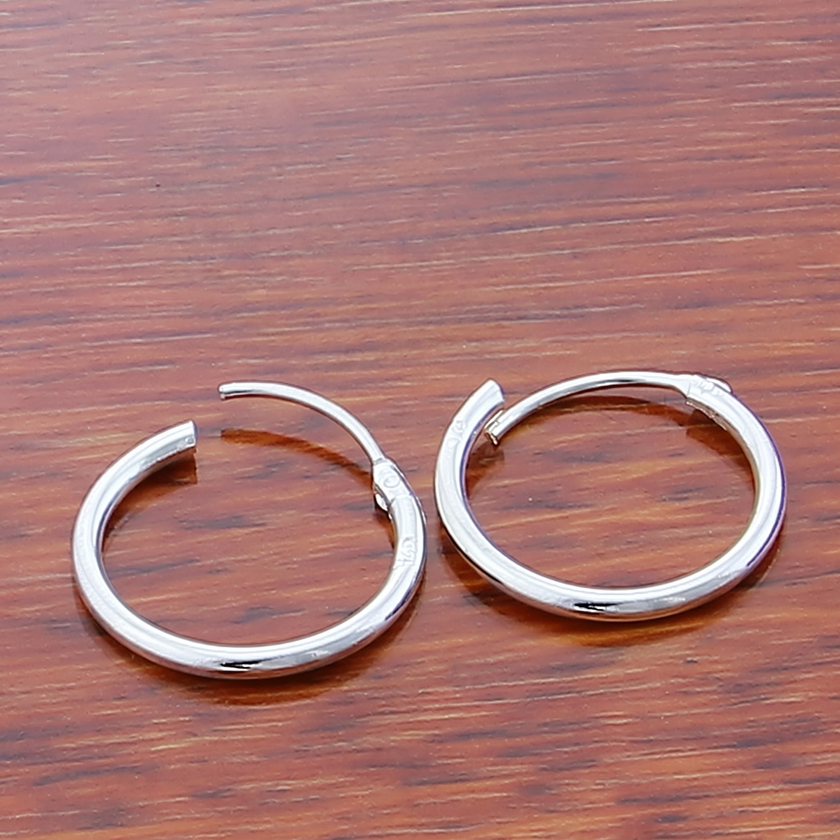 30mm Smooth Hoop Earrings