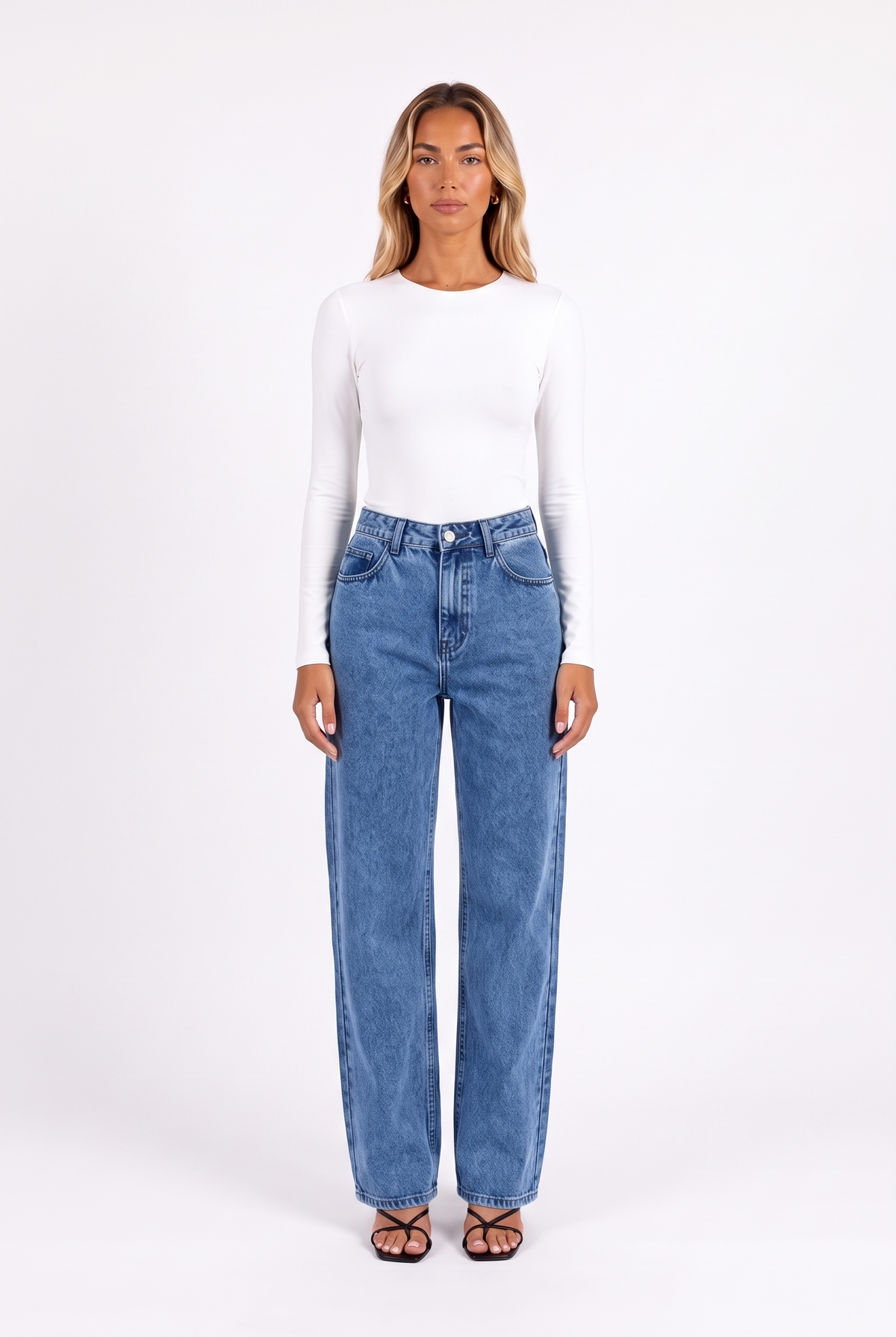 Wide straight-leg jeans in Blue — front